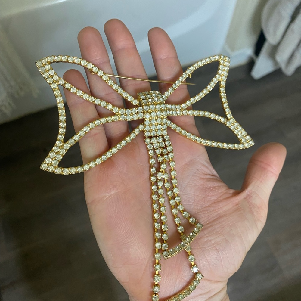 Vintage rhinestone bowtie brooch - Picture 2 of 5